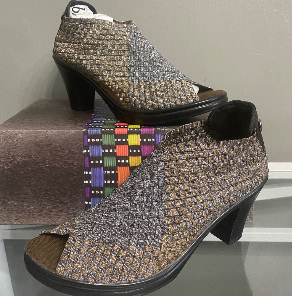 Bernie Mev Claire Bronze Pewter Woven Peep Toe Block Heels Size 39